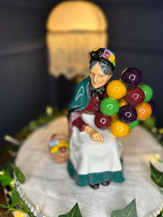 Vintage Royal Doulton Figurine: The Old Balloon Seller HN1315, Hand-Painted Bone China