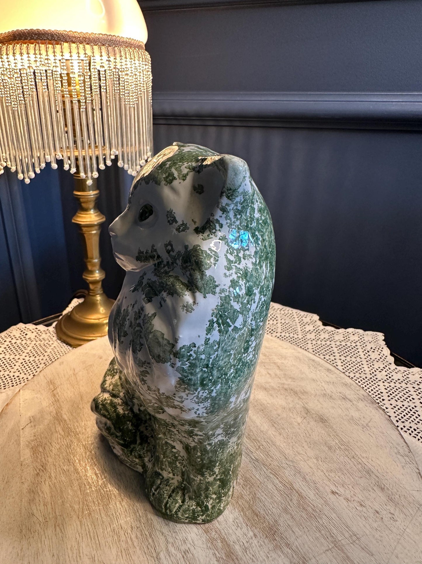 Vintage Patricia Hay Ceramics Green & White Cat Figurine – Handcrafted Pottery Cat Ornament (20cm)