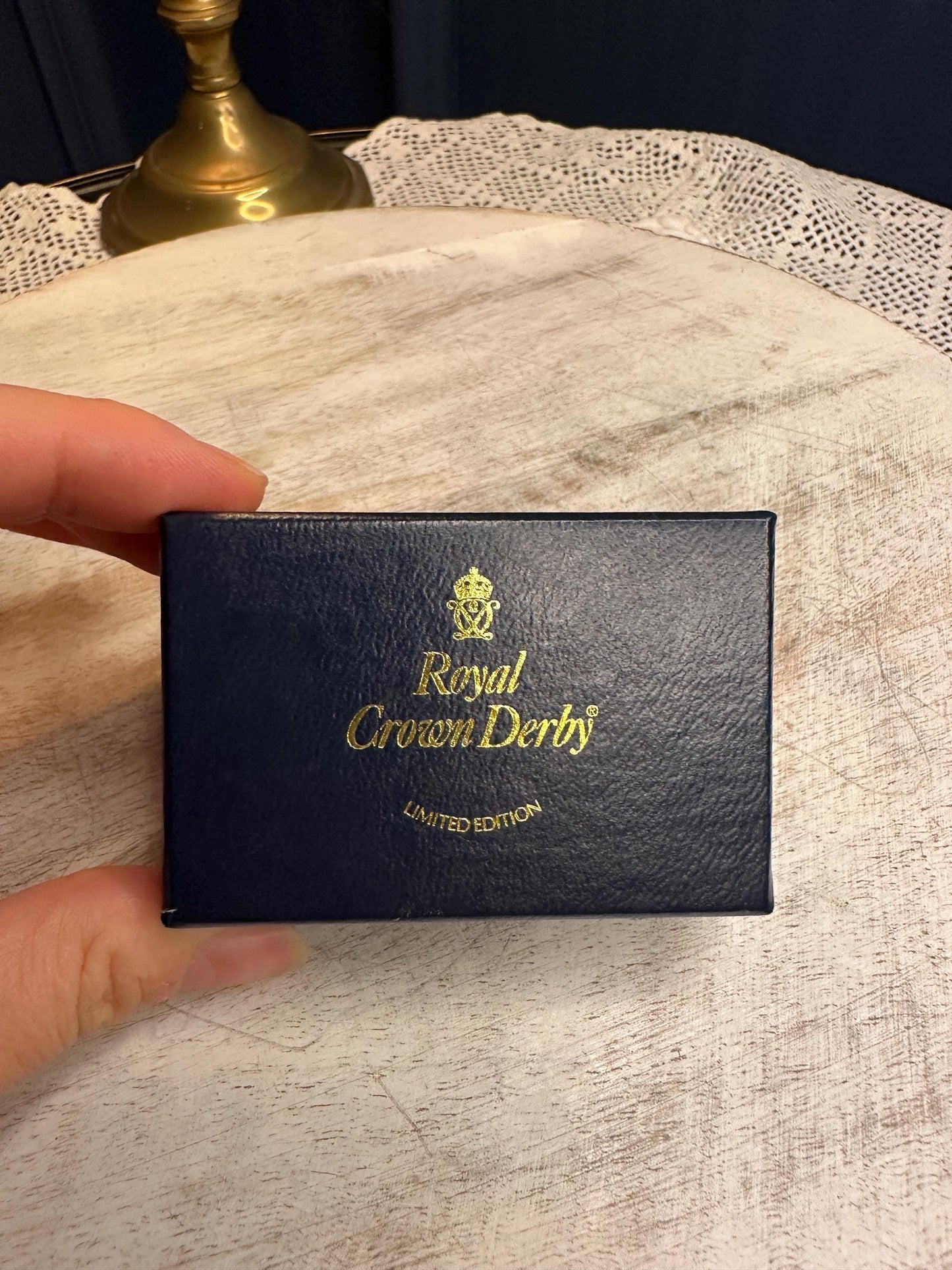 Royal Crown Derby Limited Edition Thimble Set with 22ct Gold Detailing – Porcelain Heraldic Collectible Fine Bone China