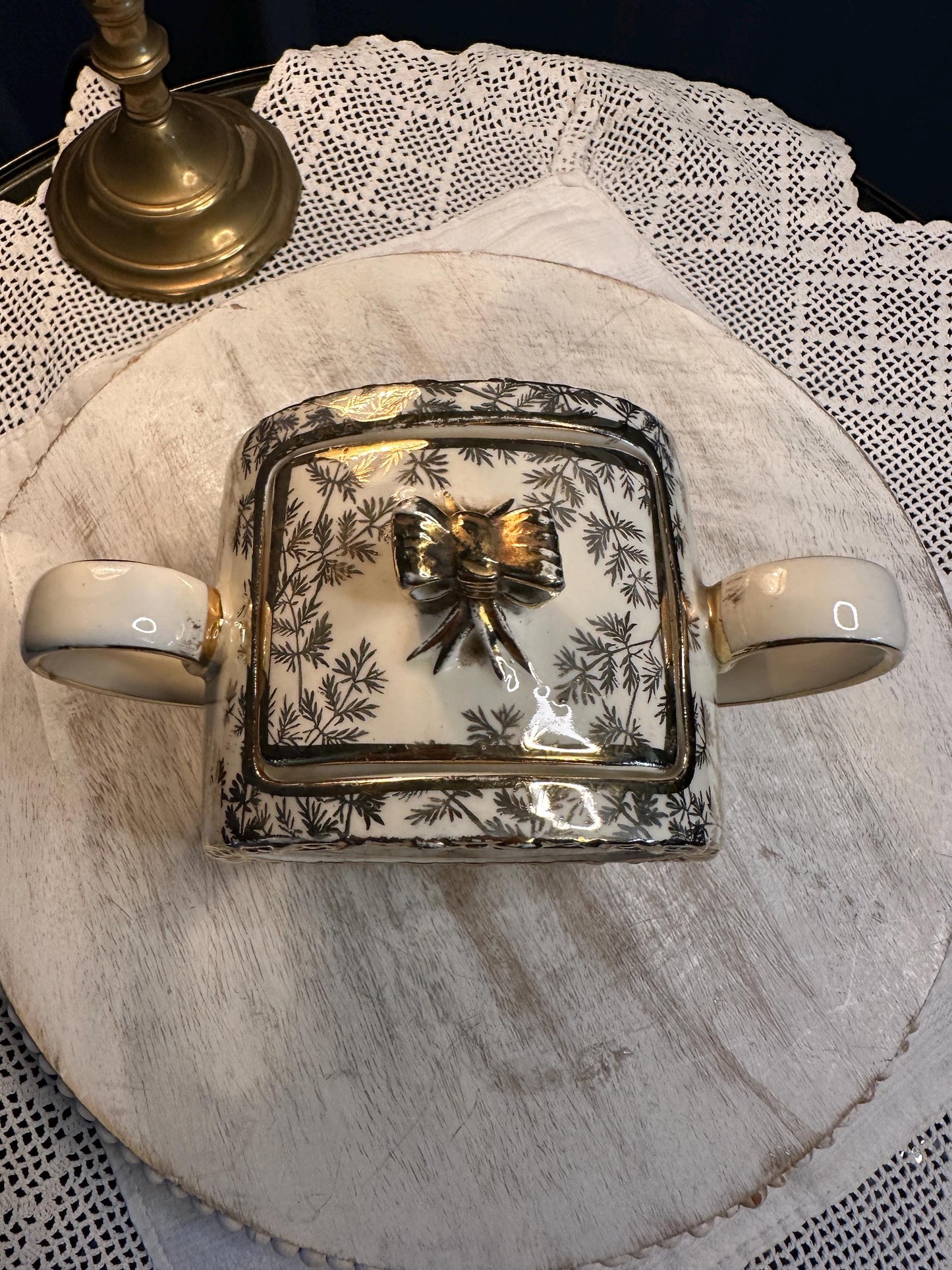 Vintage Sadler England Sugar Bowl with Lid – Cottage Scene Fine Bone China – Gold Gilded Porcelain – English Tea Set – Double Handle