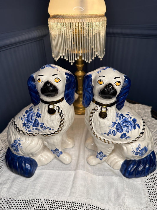 Vintage Blue & White Ceramic Dog Figurines Pair,  Staffordshire Style Dogs, Chinoiserie Floral Decor, 20cm