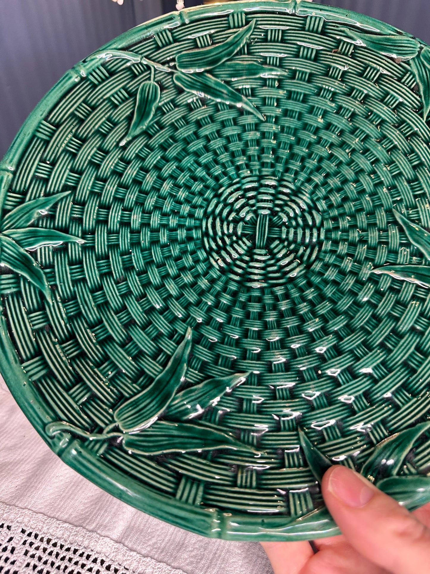 Vintage Green Majolica Pedestal Serving Dish, Basketweave Plate with Leaf Detail, Cake Stand, Centrepiece Display
